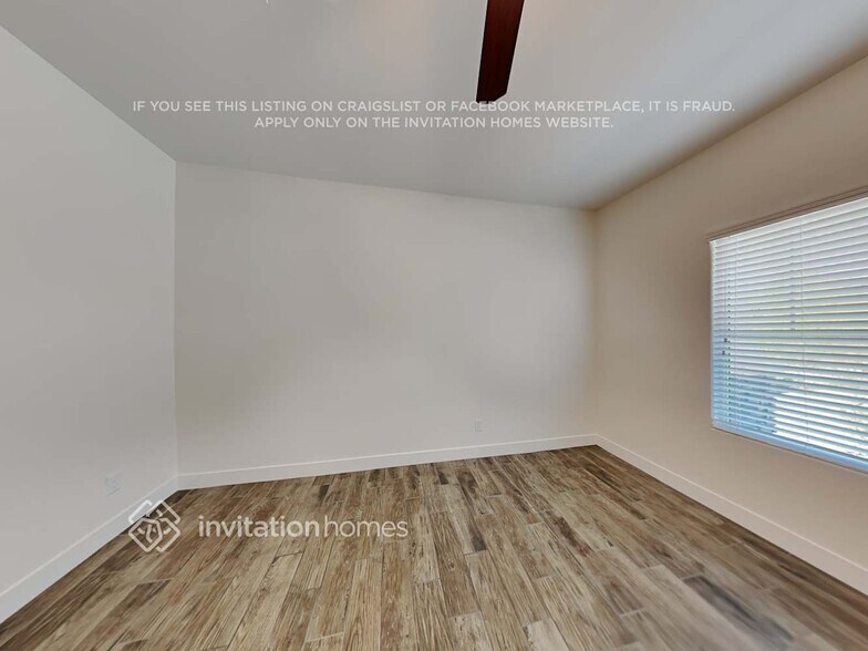 Building Photo - 2105 N 211th Dr