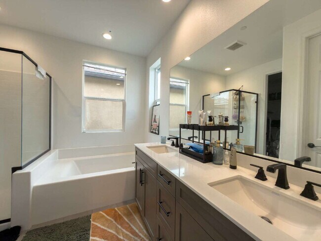 Building Photo - Spacious 4-Bed, 3-Bath Retreat on Malalenca Road in the Harvest Subdivision!