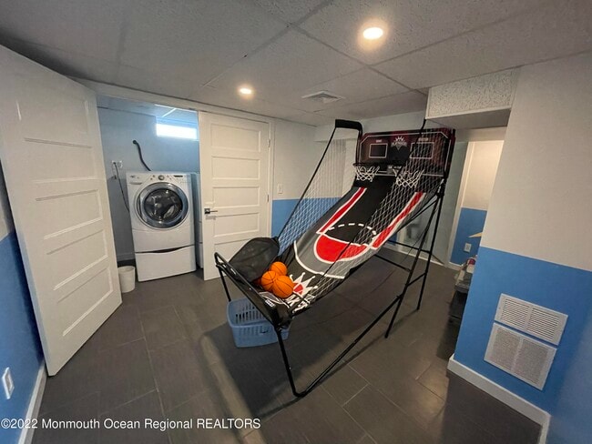 Building Photo - 282 Berger Ave