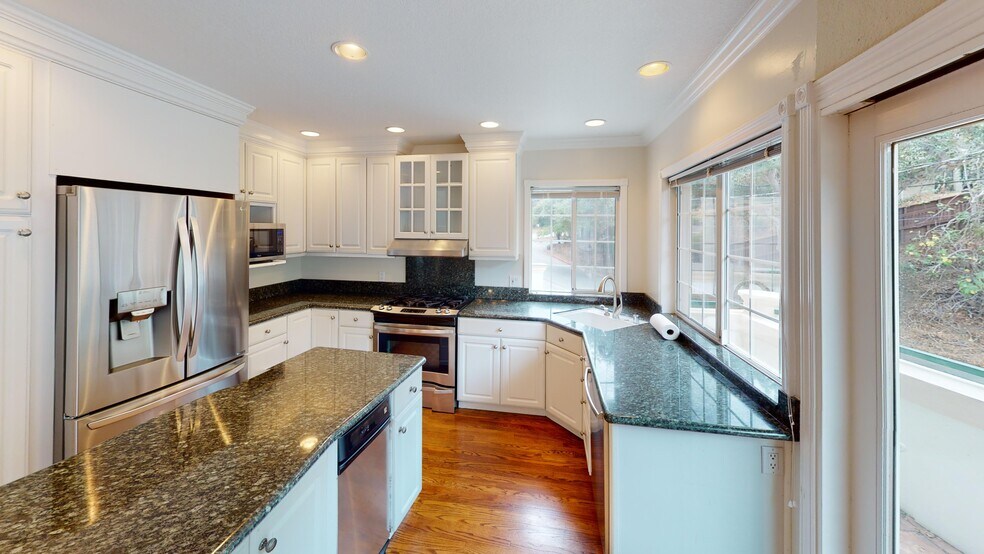 Building Photo - 3040 San Juan Blvd