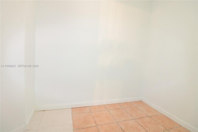 Building Photo - 712 NE 8th St