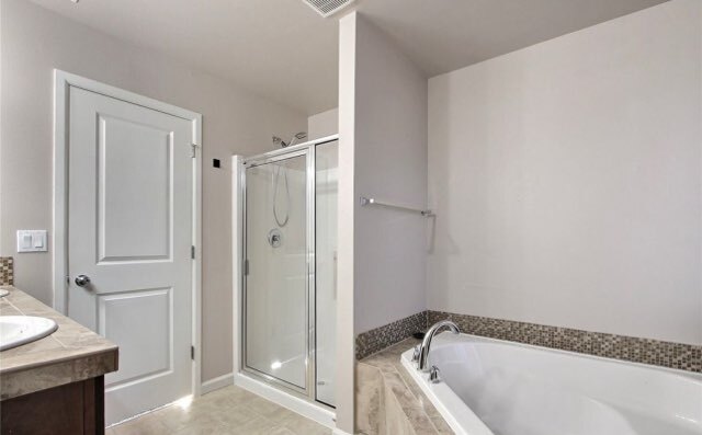 Building Photo - 14420 99th Ave SE