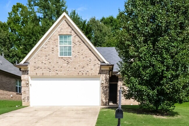 Building Photo - 7852 Ridgedale Dr