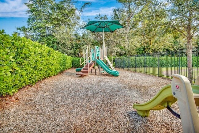 Building Photo - 2374 Post St