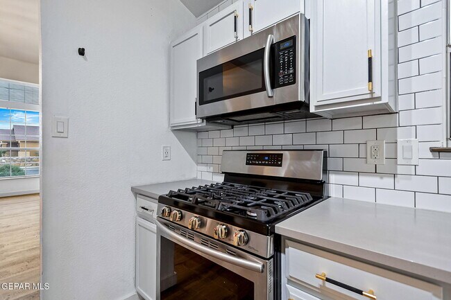 Building Photo - 14199 Gil Reyes Dr