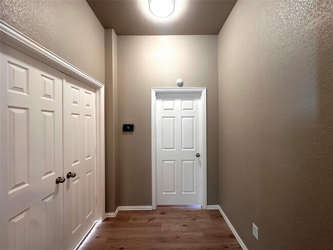 Building Photo - 2609 Pumpkin Ridge Ct