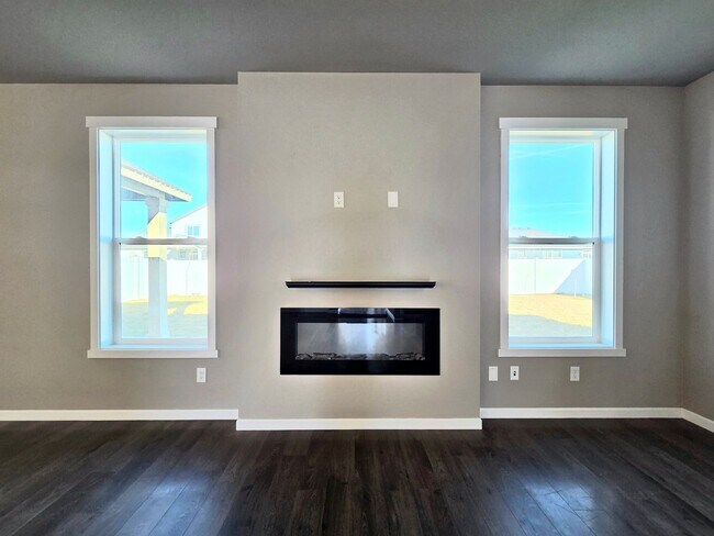 Building Photo - New 4 Bed Rambler | Fenced Yard | 2-car Garage | Move-In Ready House for Rent in Quincy!