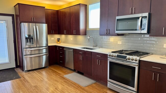 Building Photo - 1801 N Washtenaw Ave