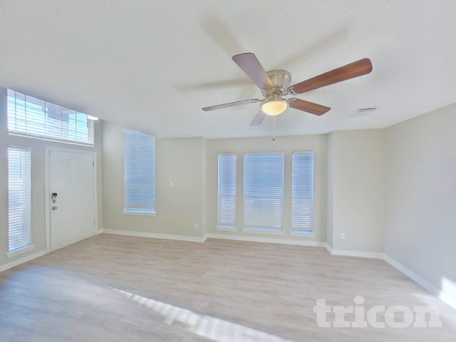 Building Photo - 3416 Tulip Ln