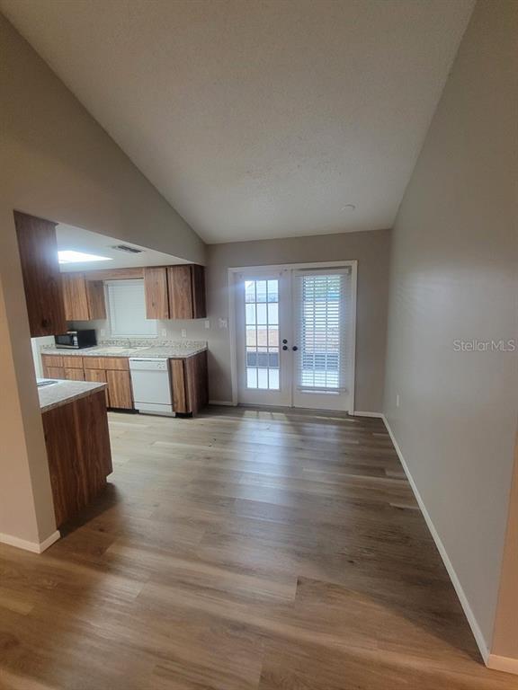 Building Photo - 1305 Calamondin Dr