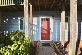 Building Photo - First Floor Condo in Norfolk
