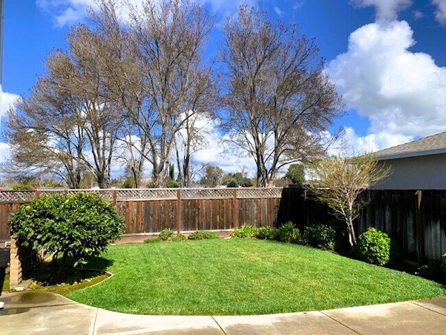 Building Photo - Charming Family Home in Pleasanton: 4 Bed,...