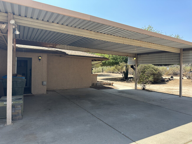 Building Photo - Beautiful 3 Bed 2 Bath home in Phoenix!