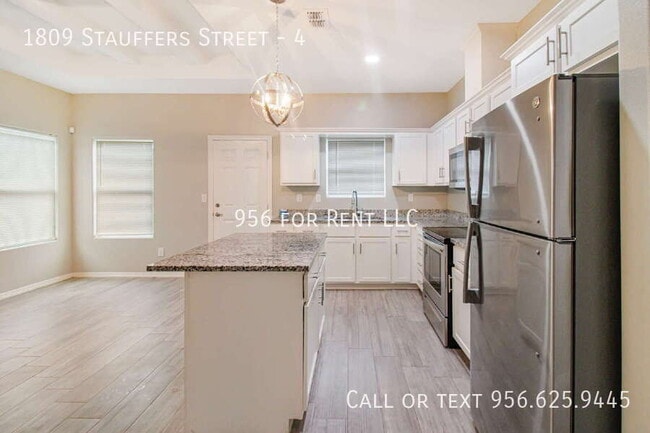 Building Photo - 1809 Stauffers St
