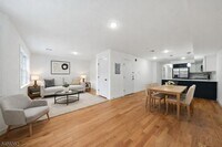 Building Photo - 52 James St