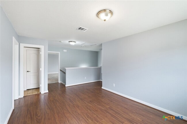 Building Photo - 504 Castebar Dr