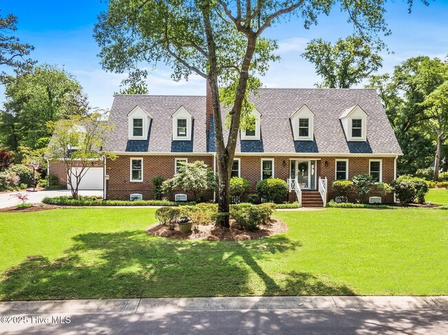 Building Photo - 1723 Verrazzano Dr