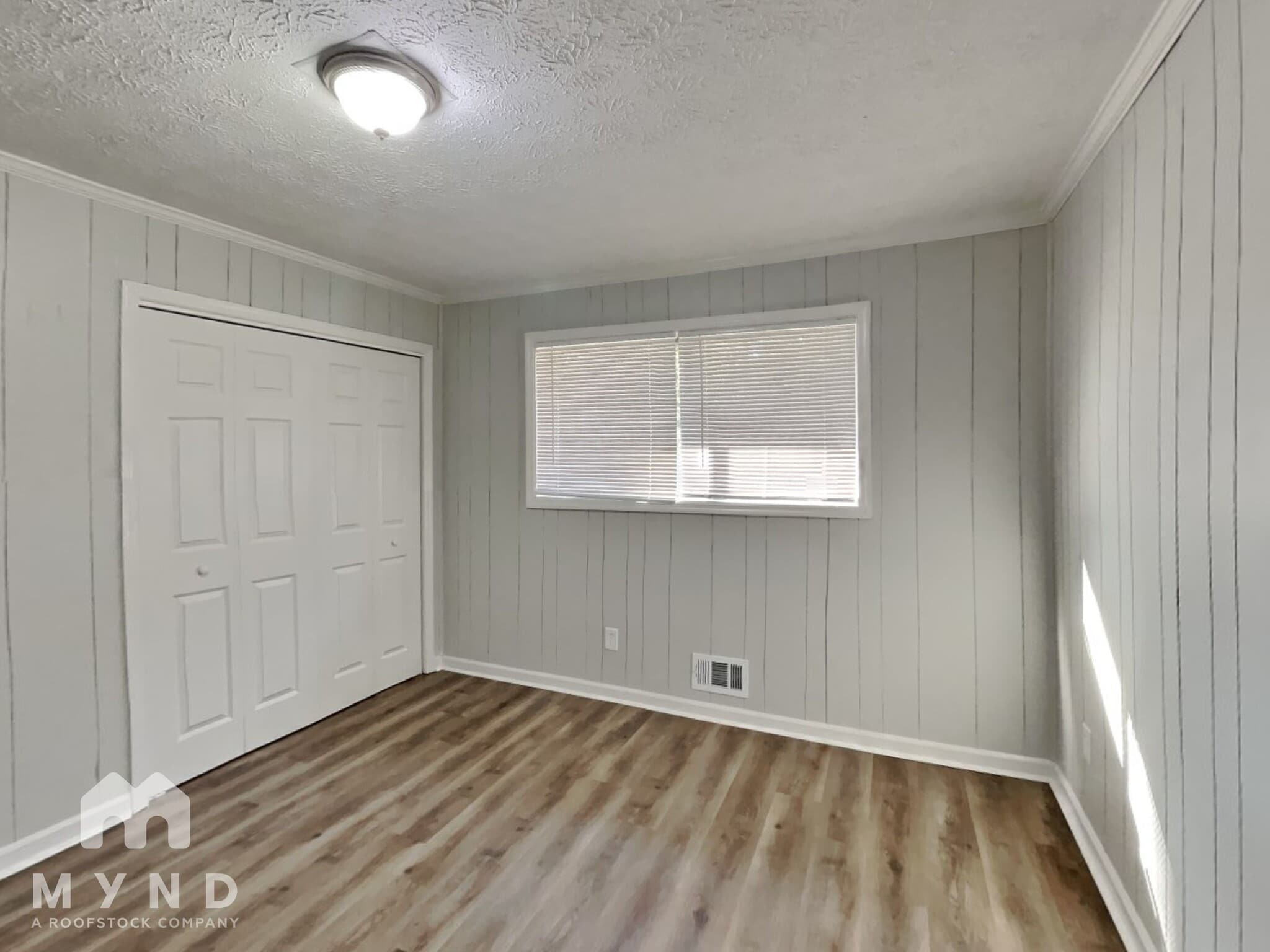 Building Photo - 33 Pinewood Terrace