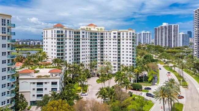 Building Photo - 20000 E Country Club Dr