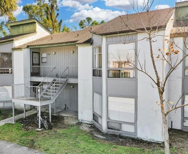 Building Photo - 2622 Lemon Tree Ln