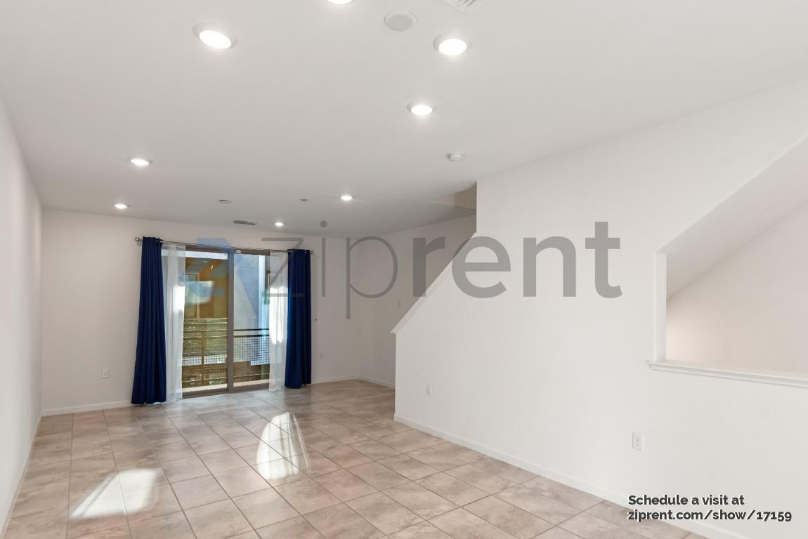 Building Photo - 25390 Parklane Dr