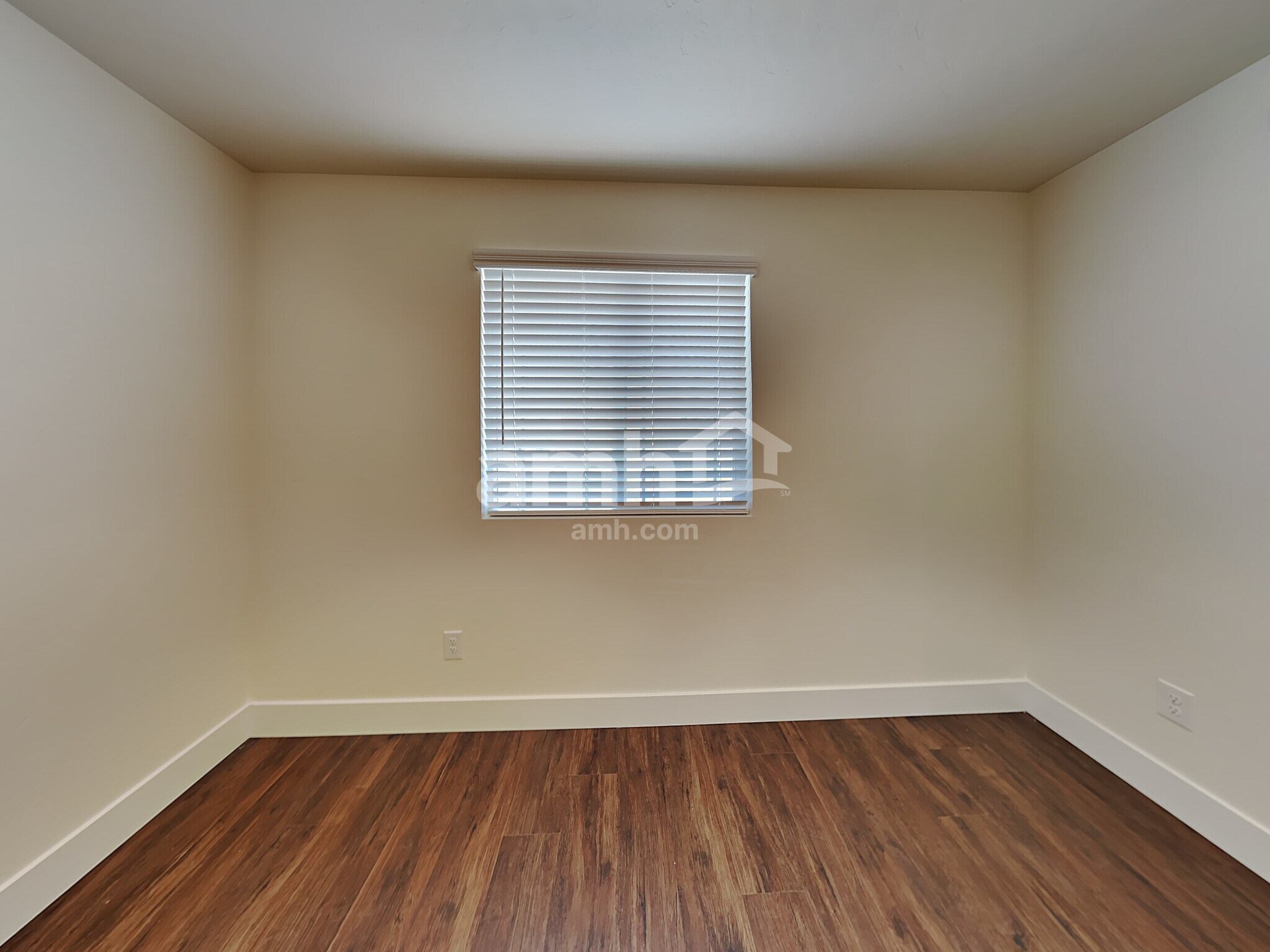 Building Photo - 1349 Marysville Ave