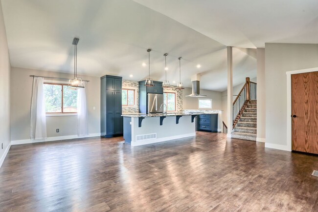 Building Photo - 4 Bedroom home in Fort Collins