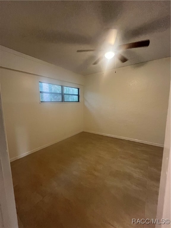 Building Photo - 921 E Turner Camp Rd