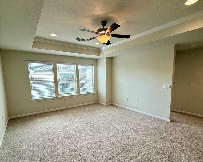 Building Photo - 14004 Hedera Dr
