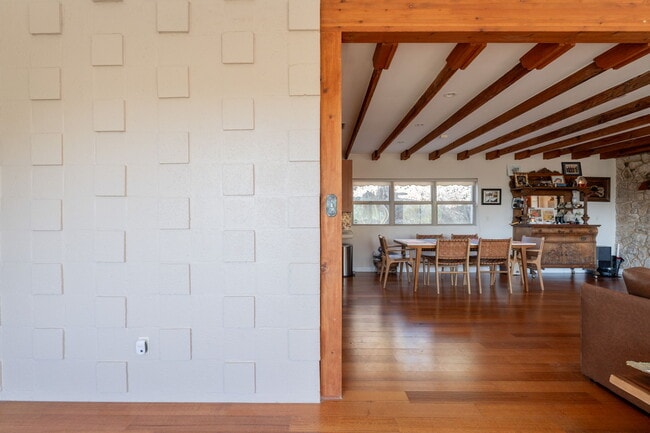 Building Photo - 1902 E Cortez St