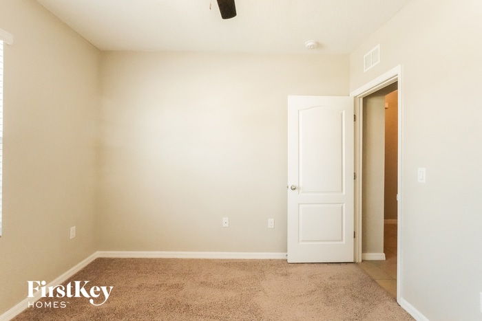 Building Photo - 6142 Grey Heron Dr