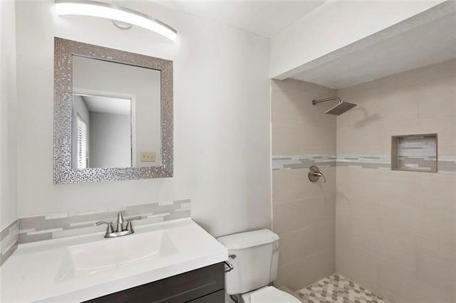 Building Photo - 732 Via Barcelona