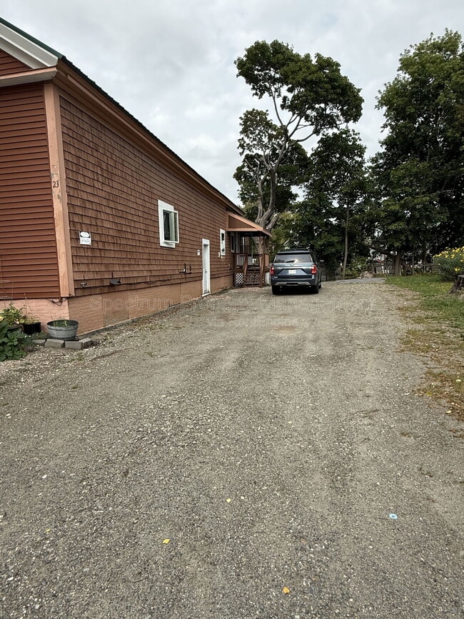 Primary Photo - 23 Ash St
