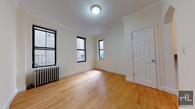 Building Photo - 2 AVENUE