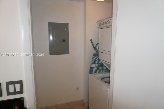 Building Photo - 50 Biscayne Blvd