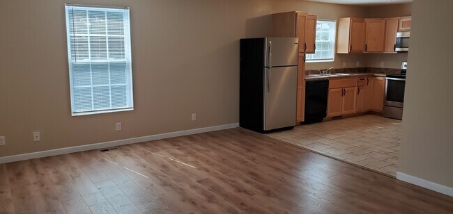 Building Photo - 302 Joel Rd