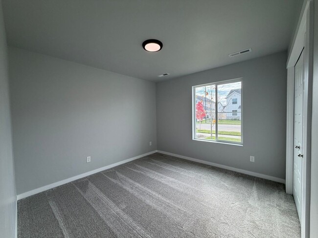 Building Photo - Move-In Special! Brand new 3 bed 2 bath ho...