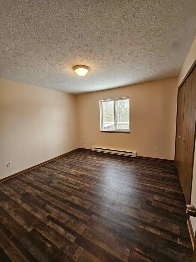 Building Photo - 4788SunnybrookRd#1
