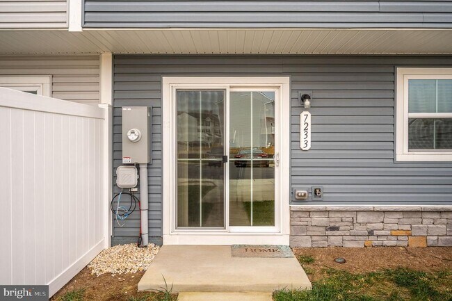 Building Photo - 7233 Statesman Blvd