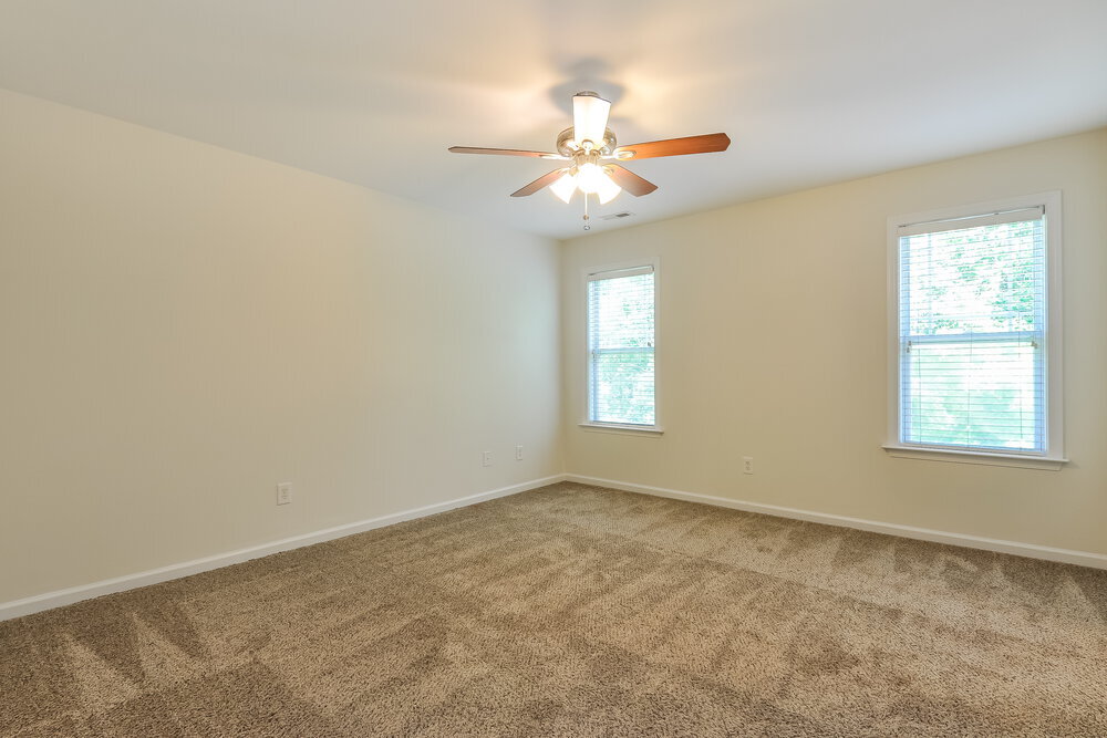 Building Photo - 180 Willowbrook Cir