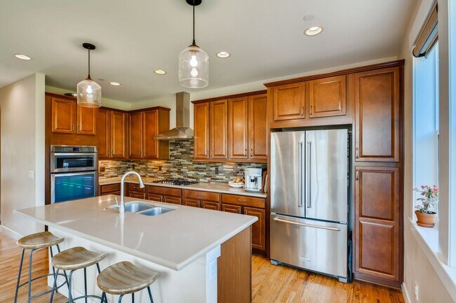 Building Photo - Spacious 5 BDR Family Home in Niwot