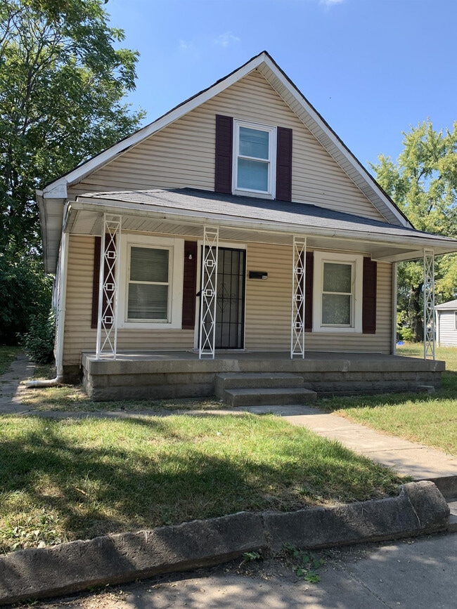 Primary Photo - 942 N Concord St