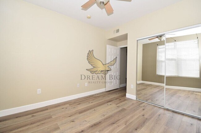 Building Photo - 8555 W Russell Rd