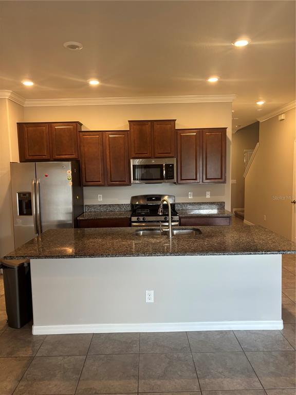 Building Photo - 16904 Storyline Dr