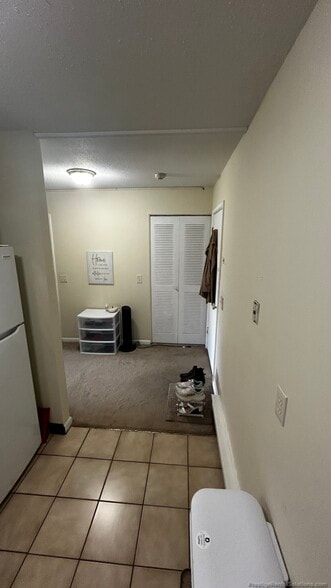 Building Photo - 66 Mayflower Ave