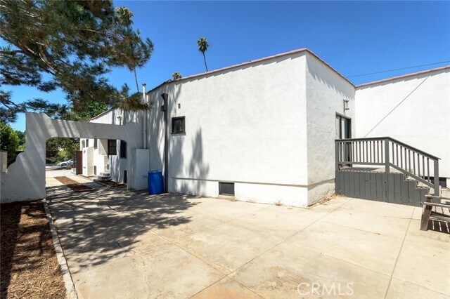 Building Photo - 5124 N Maywood Ave