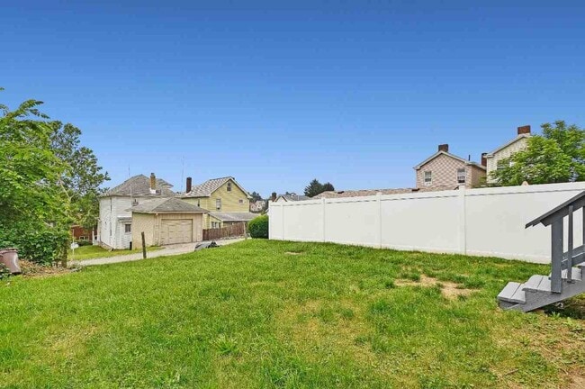 Building Photo - Charming 3-bedroom, 1-bathroom house locat...