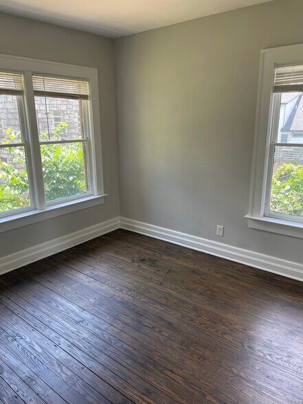 Bedroom 1 - 998 Woodbourne Dr SW