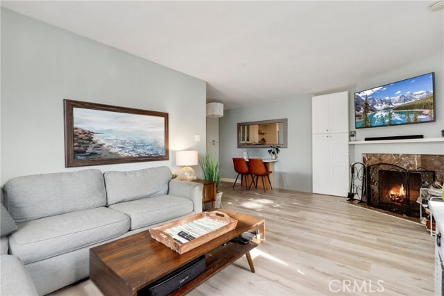 Building Photo - 352 Thalia St