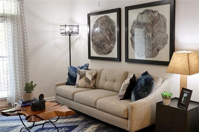 Building Photo - 30 Laurel Canyon Village Cir